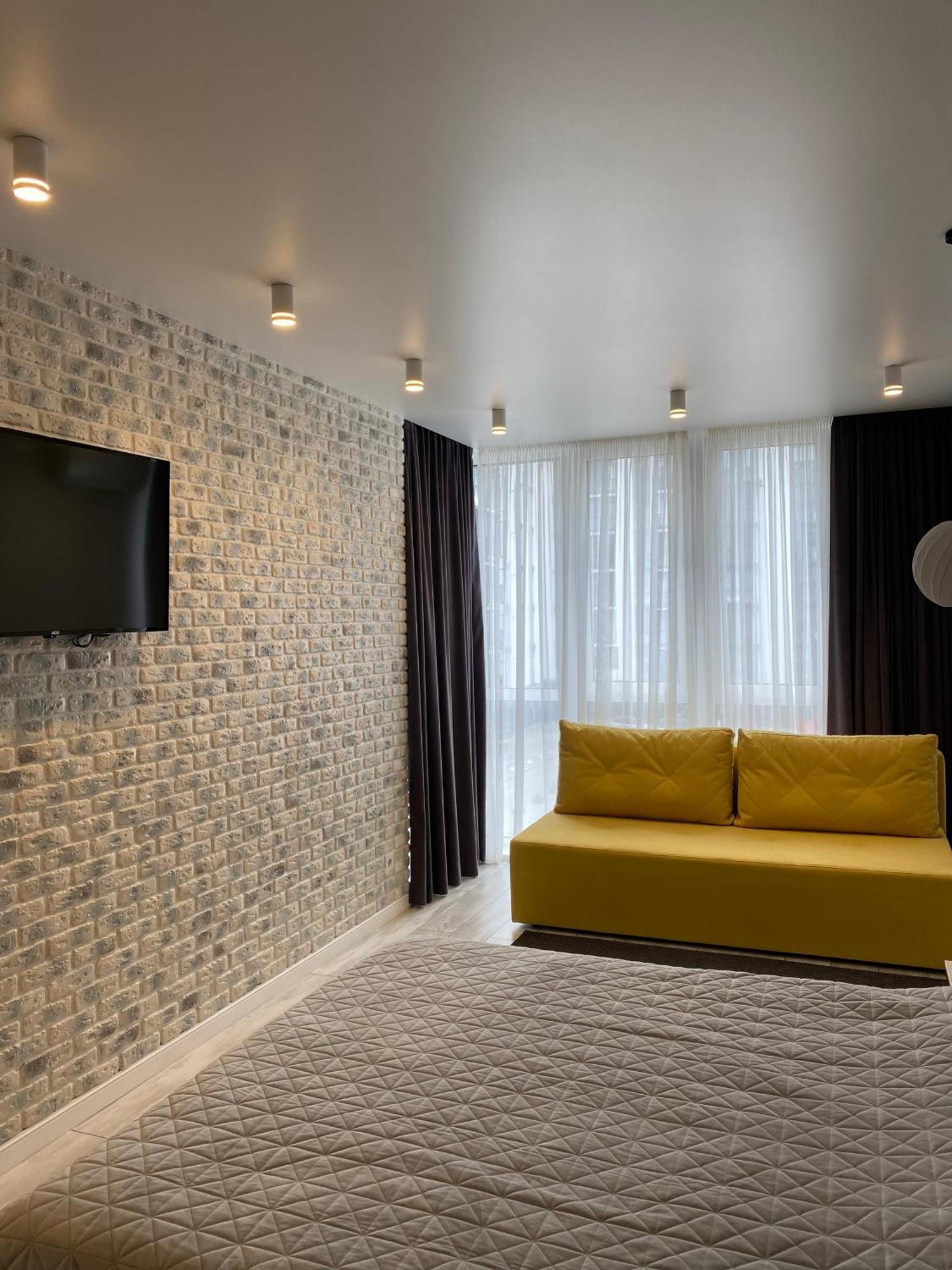 Studio Lux Loft On Victory Street In The City Center Vinnytsia Exterior photo